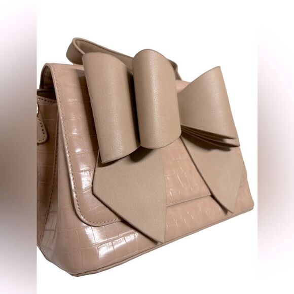 Like Dreams Blush Pink Crossbody Purse Removable Strap Big Bow Pockets Organize - Picture 2 of 14